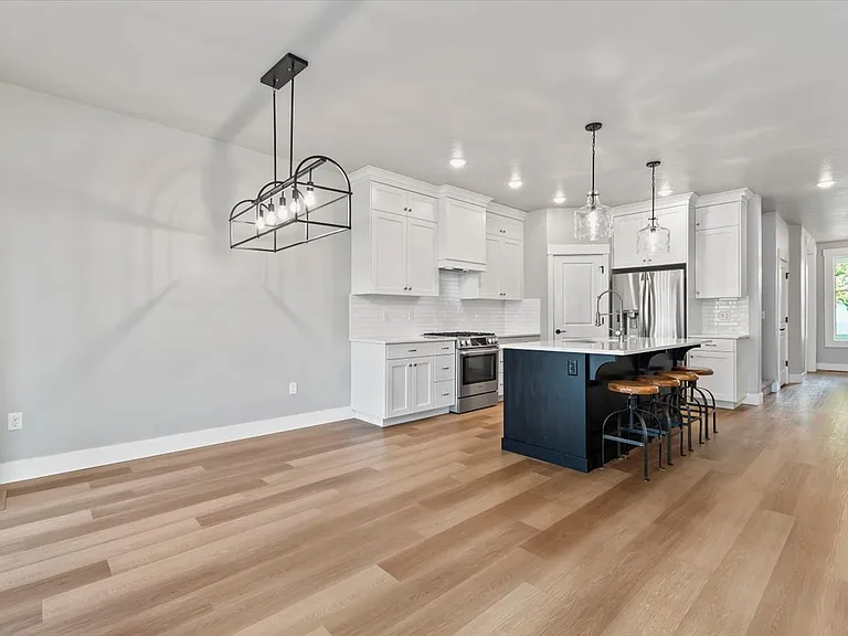 1911 W Wind Drift St — Photo 13