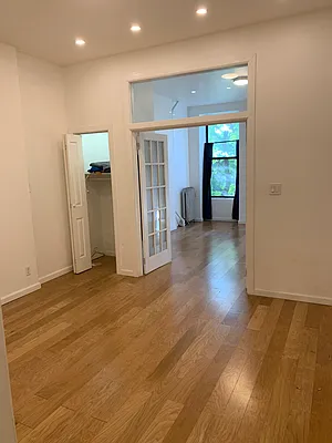 Rented by Flatiron Real Estate Advisors LLC | media 14