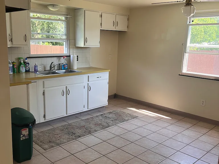 241 Robert Dr — Photo 4