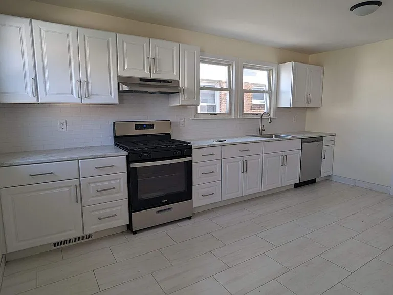 2053 Tyler St #1 — Photo 1