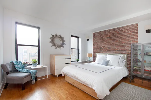 Sold by Keller Williams NYC | media 8