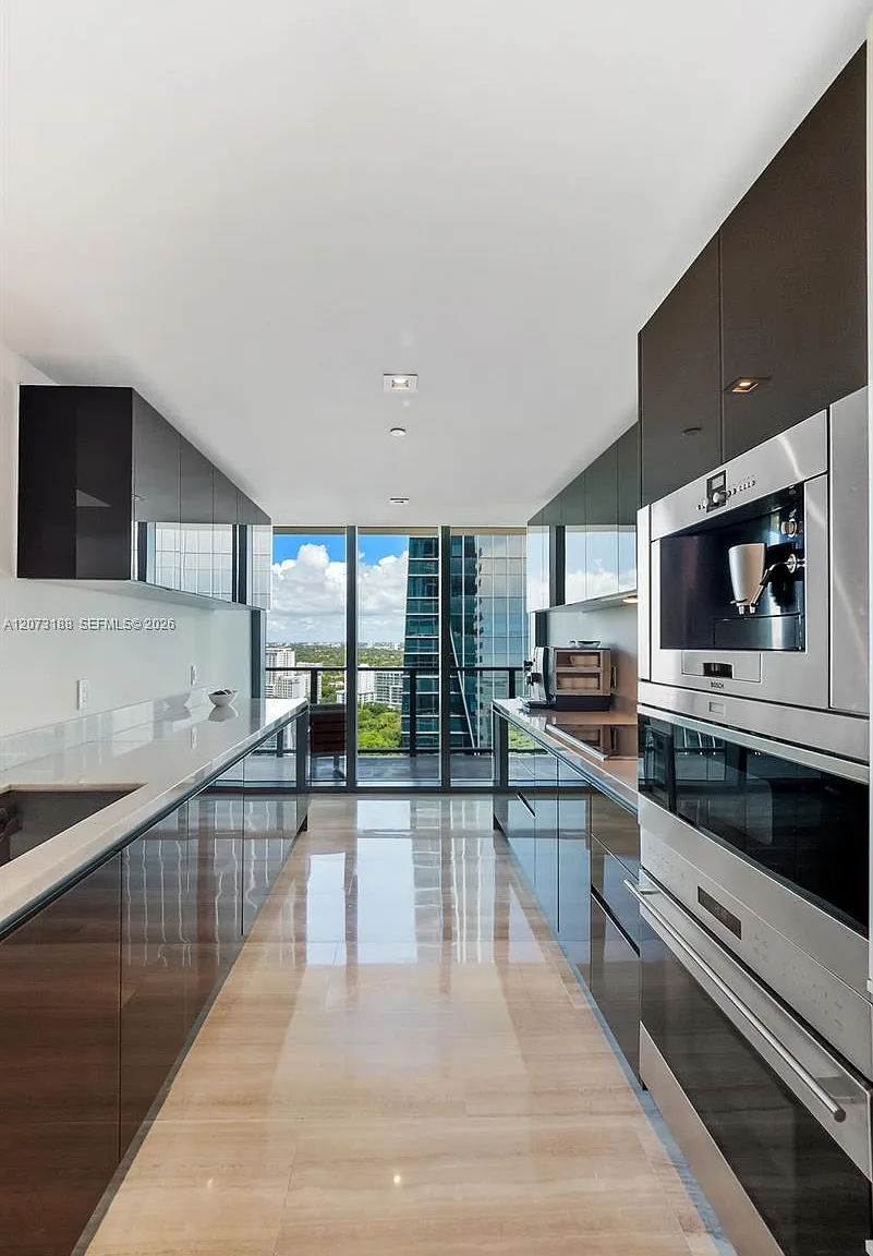 Echo Brickell Condo — Photo 3