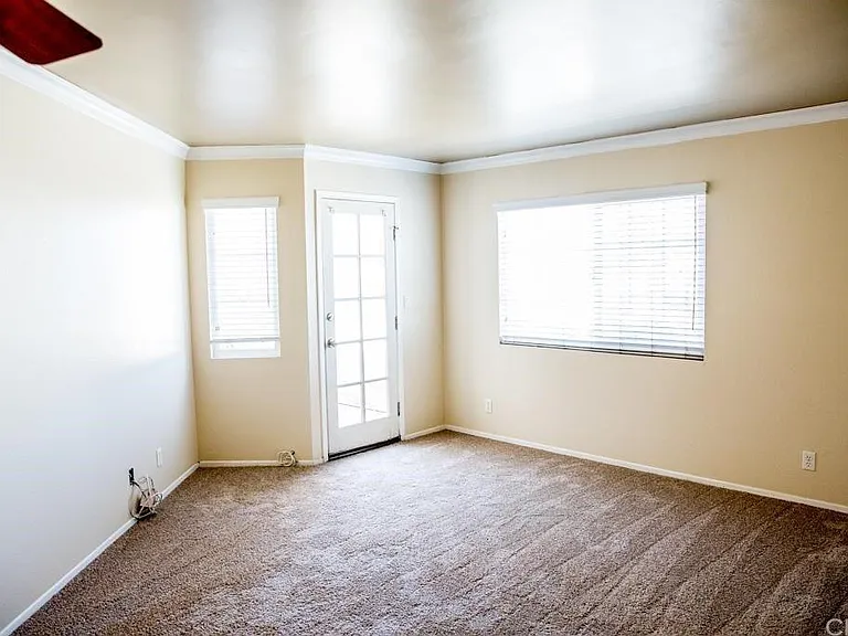 1605 E 2nd St #305 — Photo 14