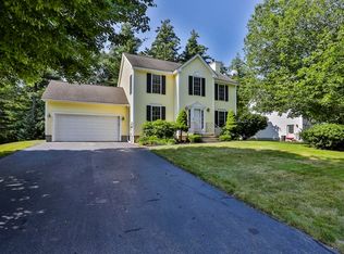 45 Cherrywood Dr, Nashua, NH 03062