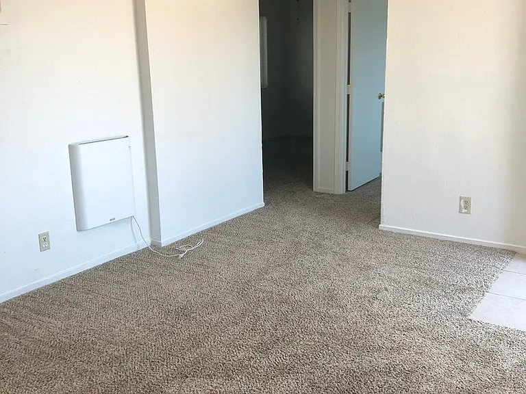 3228 Fairview Ct — Photo 4