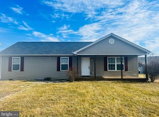 6 Village Dr, Capon Bridge, WV 26711