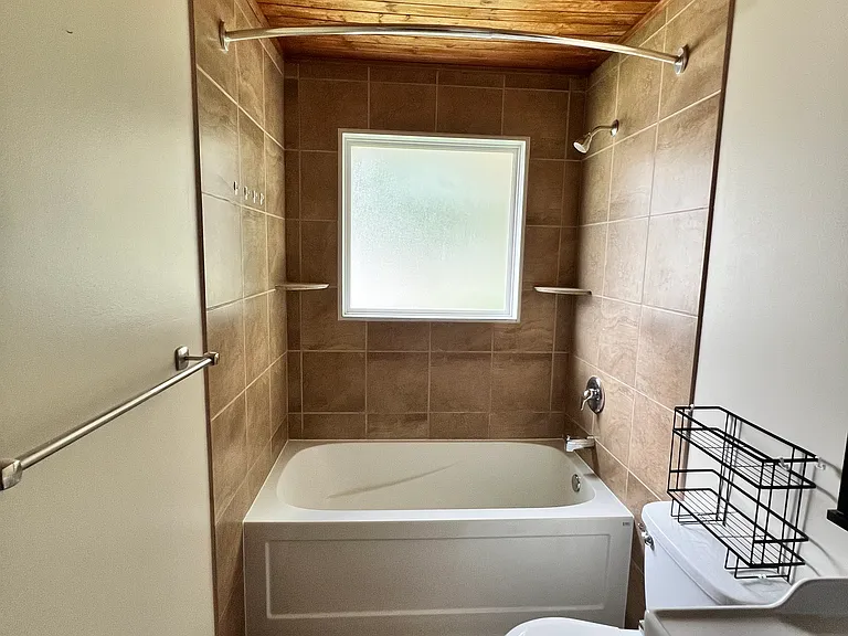 221 Birch Ave — Photo 29