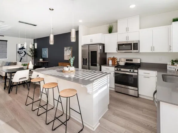 5232 Beachfront Cv #71, San Diego, CA 92154