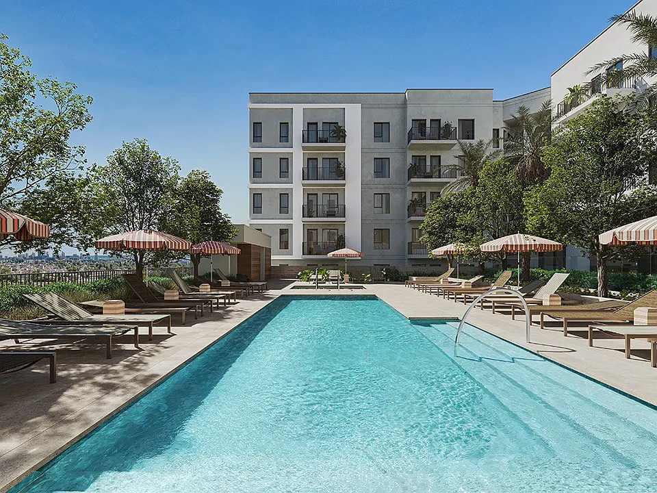 Resort-Style Pool & Spa - The Daphne