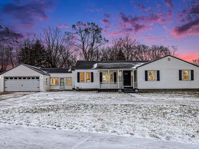 880 Paw Paw Dr, Holland, MI, 49423
