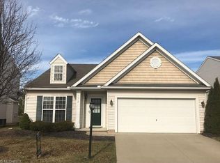9012 Stonegate Cir, North Ridgeville, OH 44039