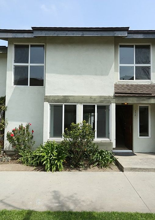 1st image of 9910 Karmont Ave
