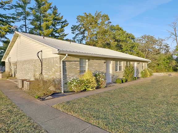 4th image of 6223 Fox Ridge Rd