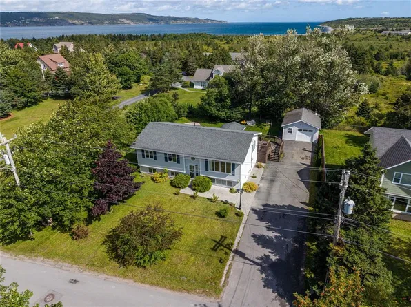 62-64 Greens Road, Bay Roberts, NL A0A0C5