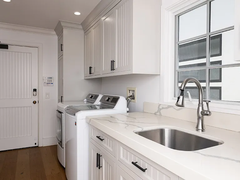 1228 W Oceanfront — Photo 28
