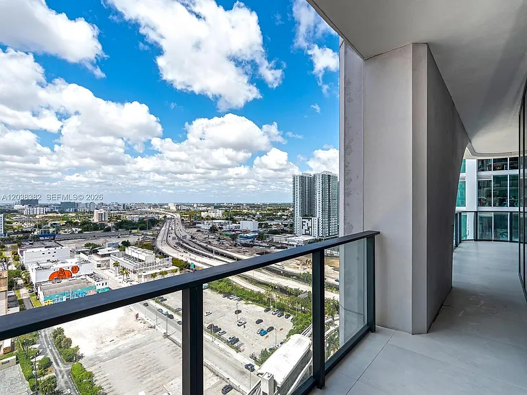 1000 Biscayne Blvd #2002 — Photo 38