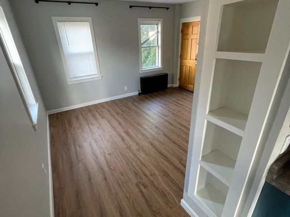 884 River Ave FLOOR 1