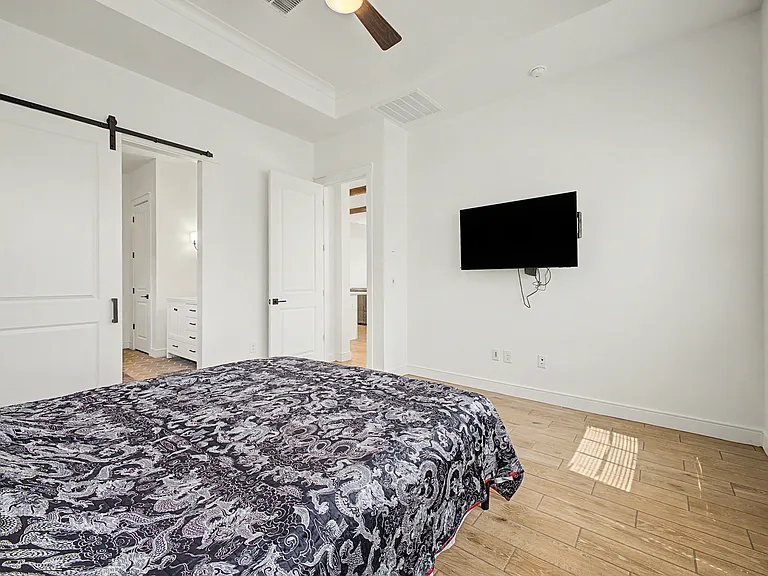 4412 N 203rd Dr — Photo 18