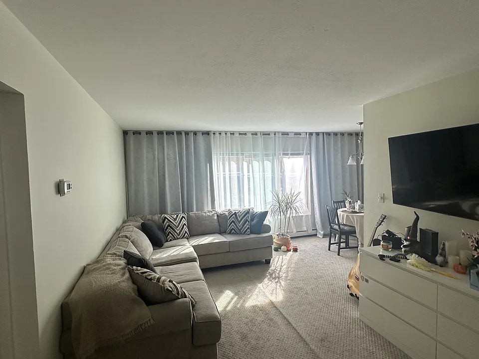 355 Solon Rd