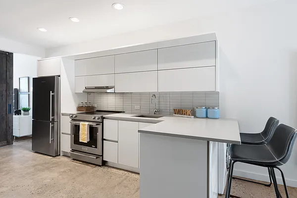 Rented by Compass | media 14