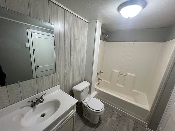 2nd image of 1606 S Stockport Dr #1610