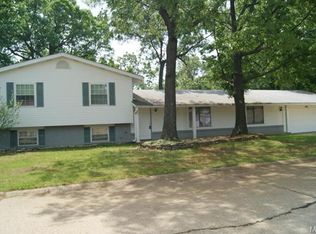 1932 Forest Haven Dr, Imperial, MO 63052