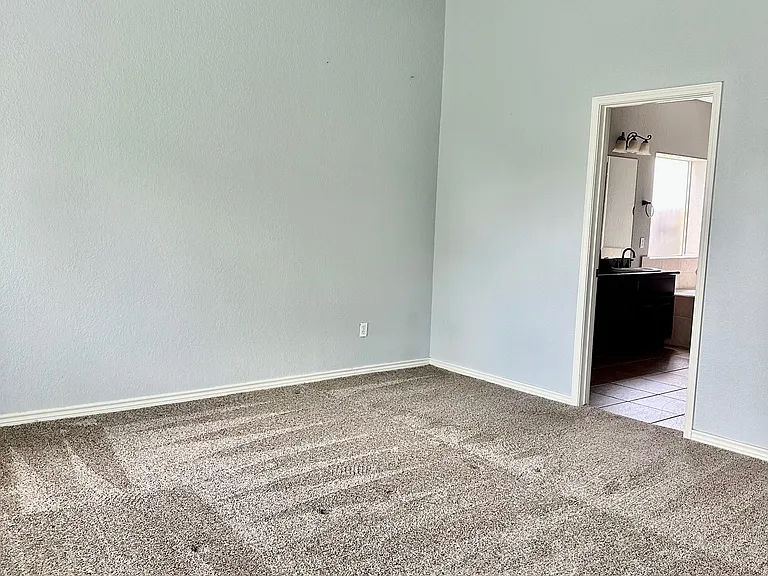 3731 Lauderwood Ln — Photo 15