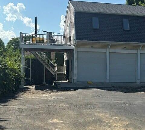 5th image of 206 Milbank Ave