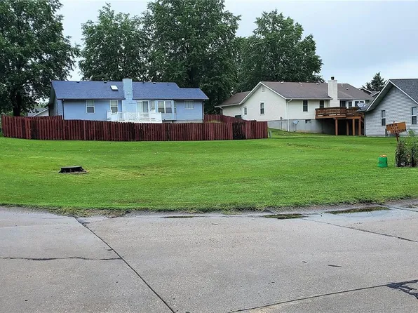 721 Clover View Ct, Saint Louis, MO 63138