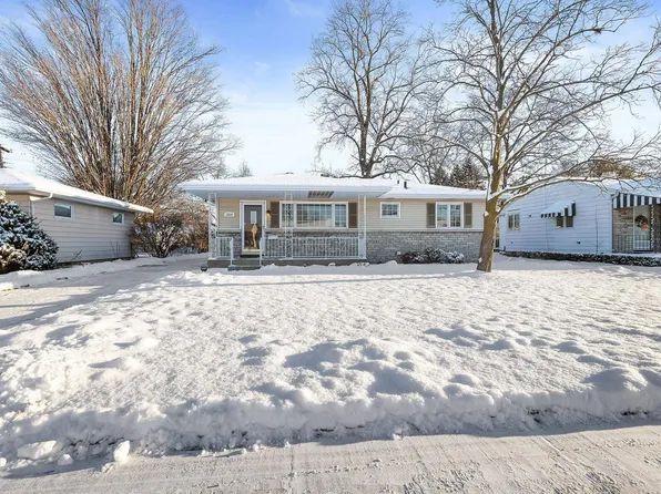 1226 Pyle Ave, South Bend, IN 46615