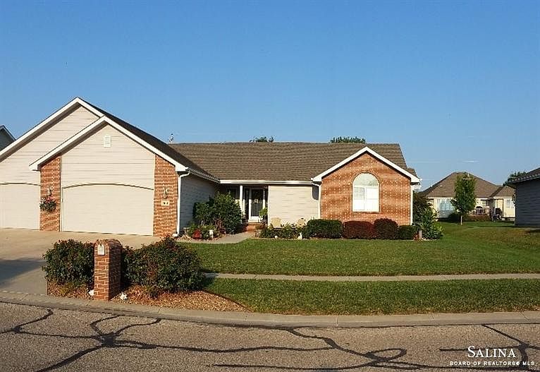 1st image of 502 S Estates Dr