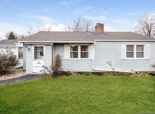 15 Eastview Ter, Rocky Hill, CT 06067