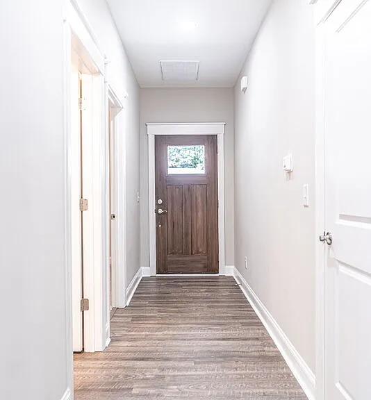643 Lilac Ln — Photo 3