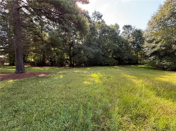 Dickson St, Opelika, AL 36801