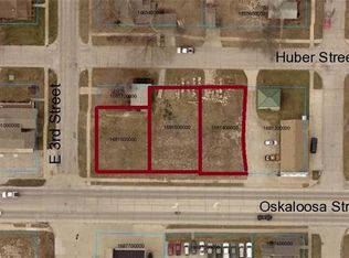 328 Oskaloosa St, Pella, IA 50219