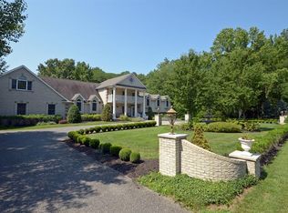 40 Devonshire Dr, Morganville, NJ 07751