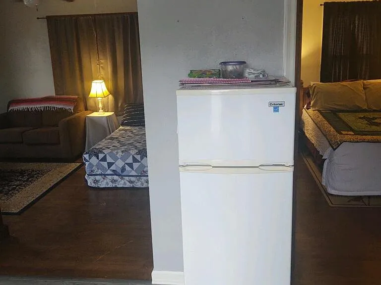 2309 N Ball Ave — Photo 4