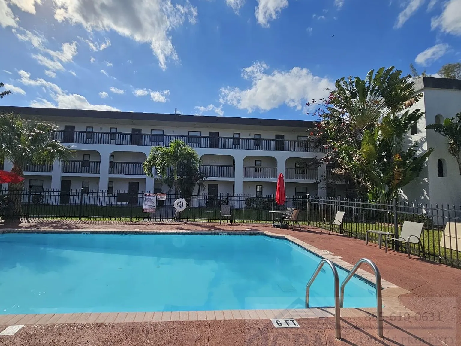 Riverside Manor/N'ice Apartments - 889 Riverside Drive, Ft. Lauderdale, FL 33312 — Photo 3
