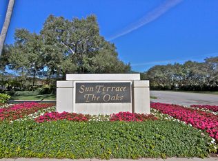 10102 Chapman Oak Ct, Palm Beach Gardens, FL 33410