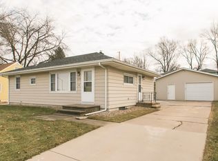 1175 Blairs Ferry Rd, Marion, IA 52302