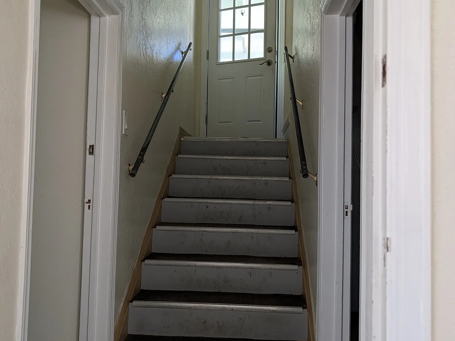 1 bed, 800 sqft, $1,300 — Photo 2
