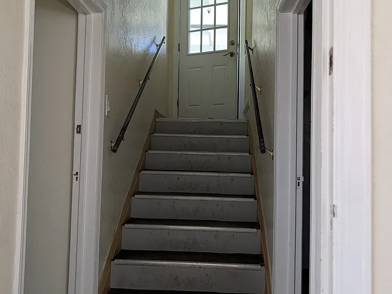 510 1/2 S Shields St — Photo 2