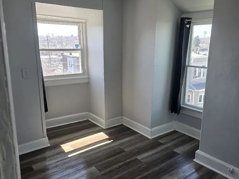 4723 N 3rd St #3F — Photo 10