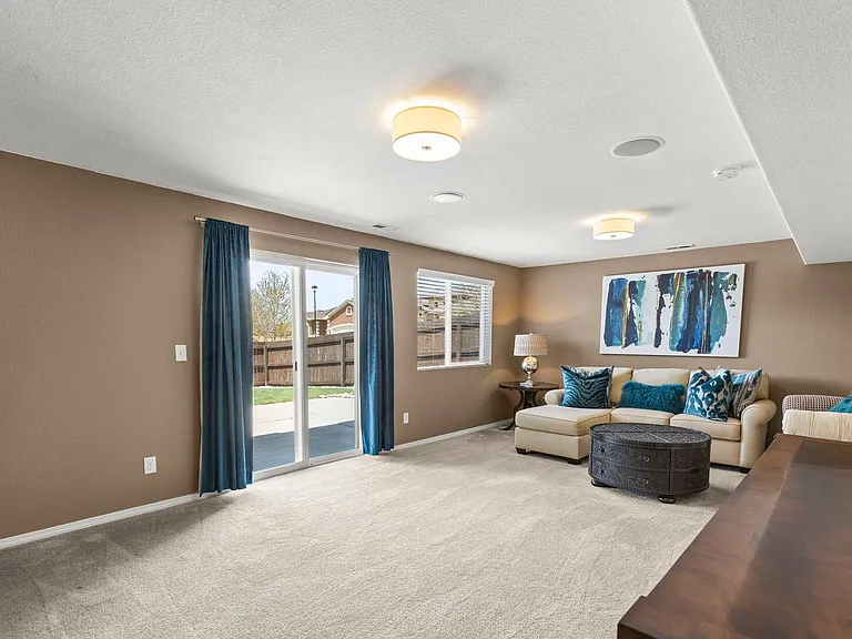 6568 Sawbuck Rd — Photo 40