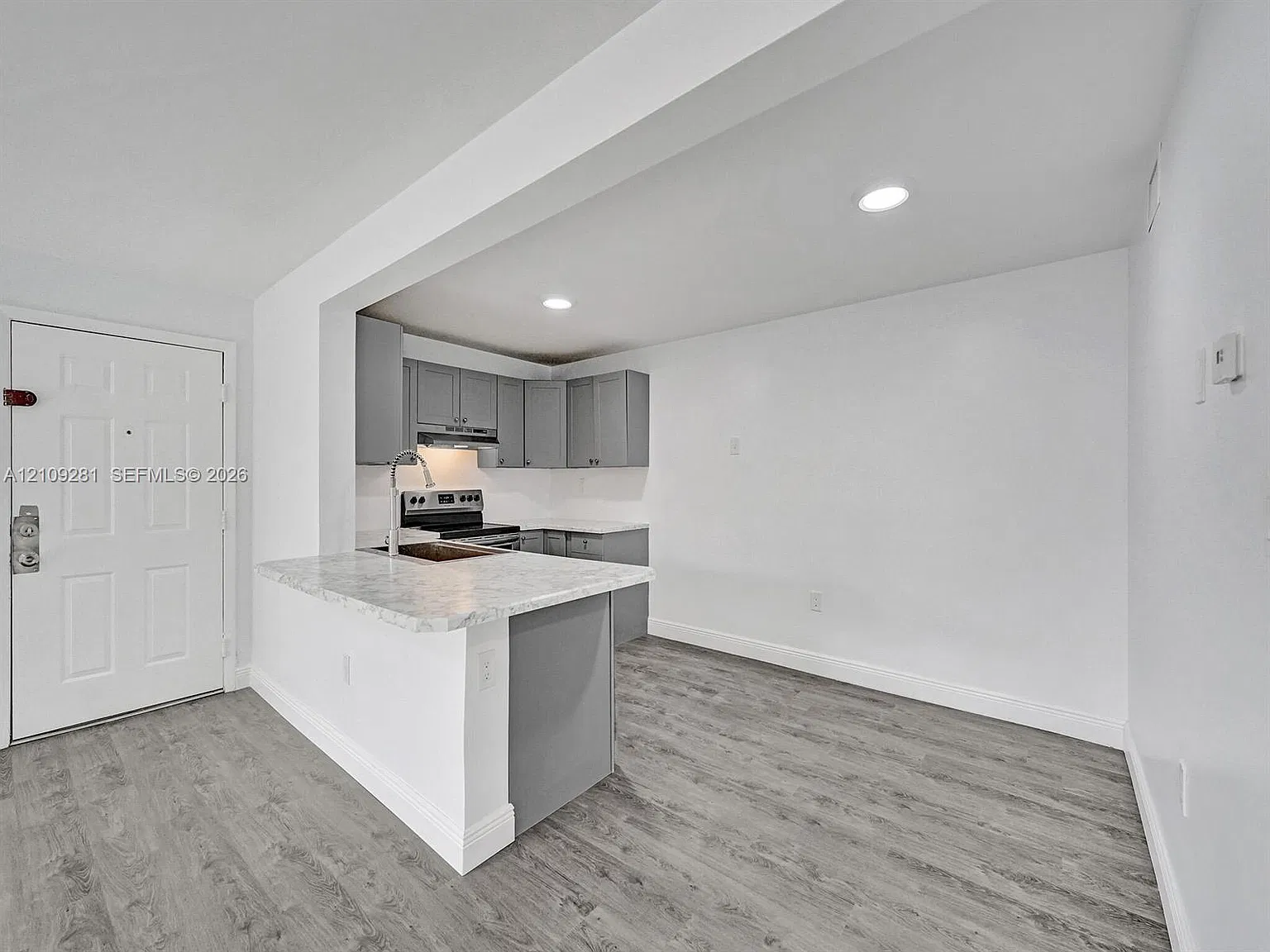 Palms Of Pembroke Condo — Photo 2