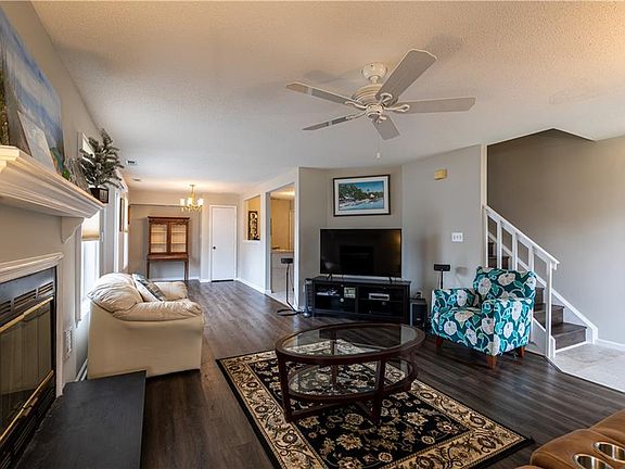 3rd image of 1668 Pattington Cir