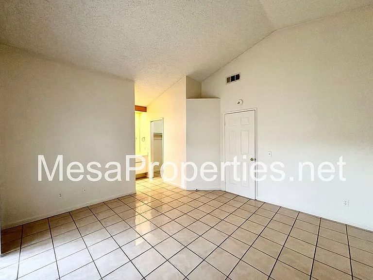 13667 Gemini St — Photo 11