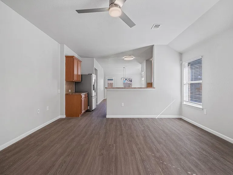 5932 Abby Ann Ln — Photo 6