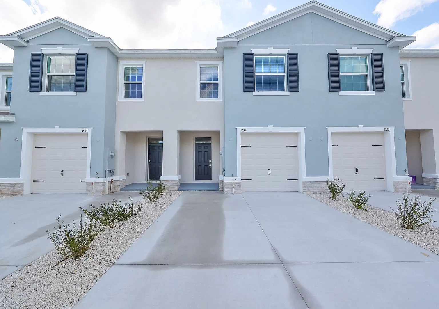Gorgeous Townhome in Farm At Varrea — Photo 1