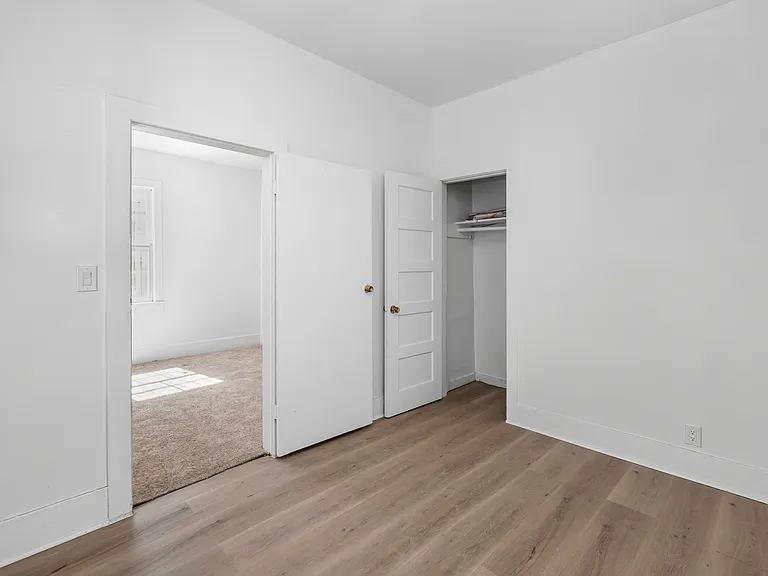 811 W Grand Ave #A — Photo 16
